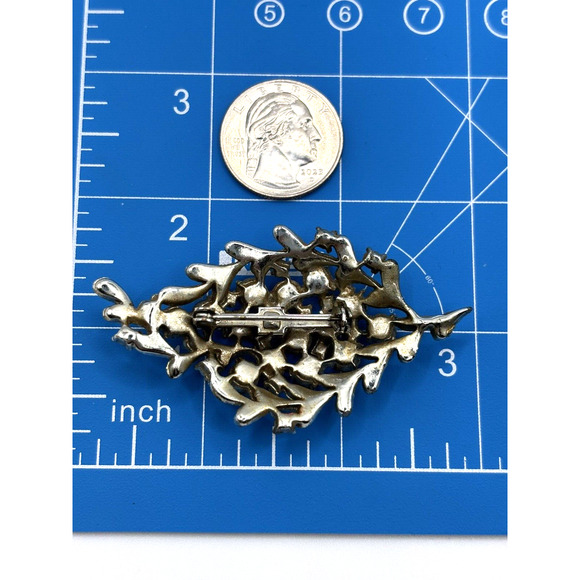 VTG Rhinestone Brooch Clear Round Stones Leaf Shape J1-3018 - Picture 6 of 9